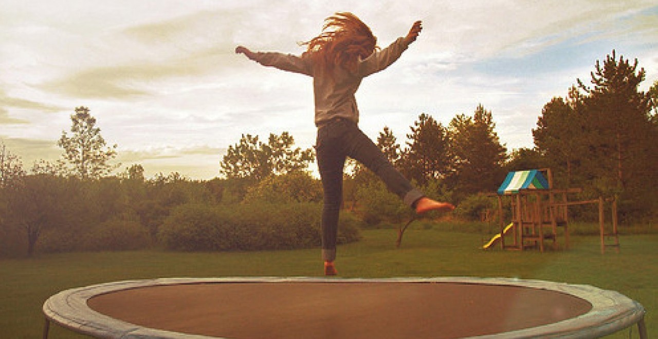 jumping trampoline girls-banner.